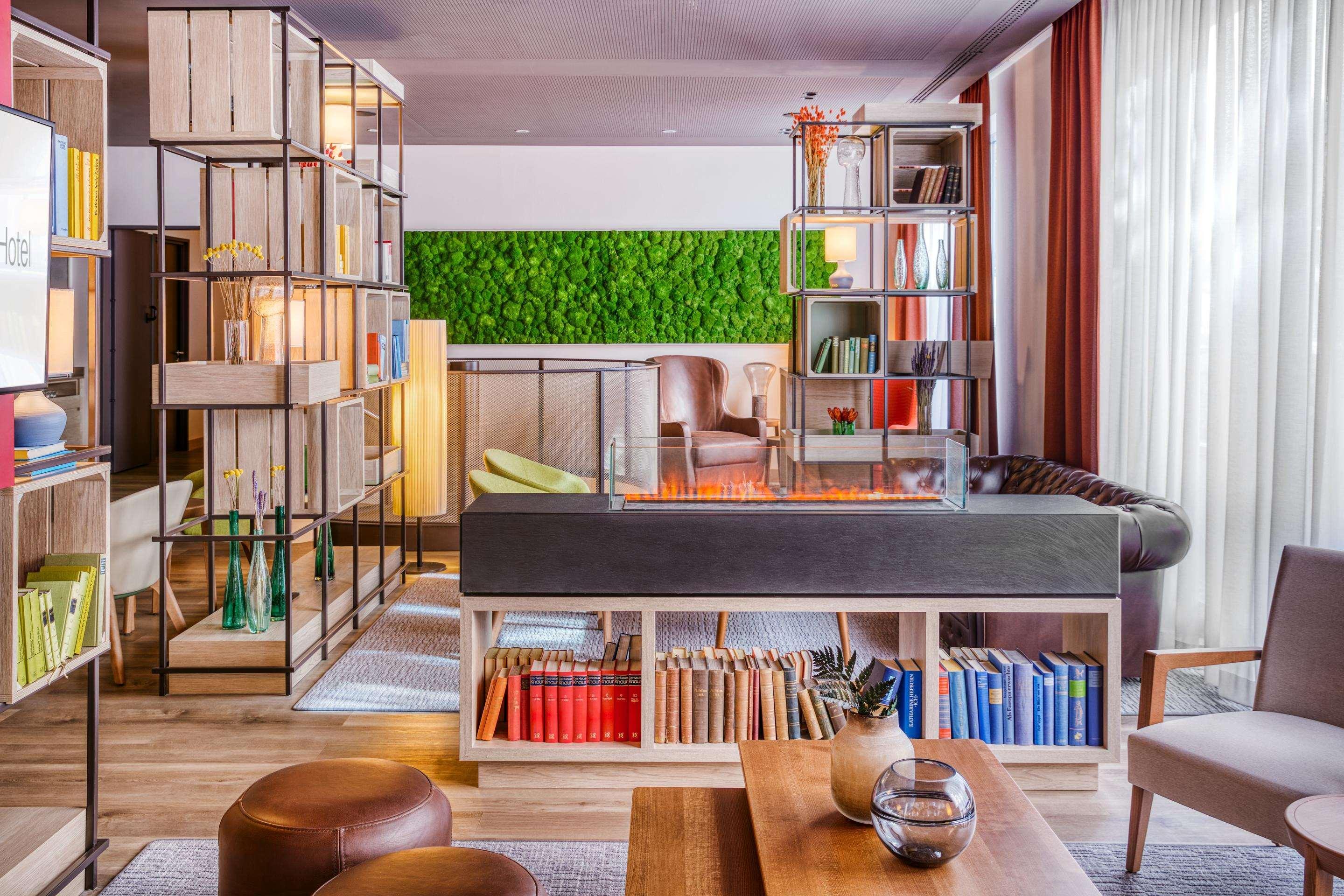 Intercityhotel Hotel 3*