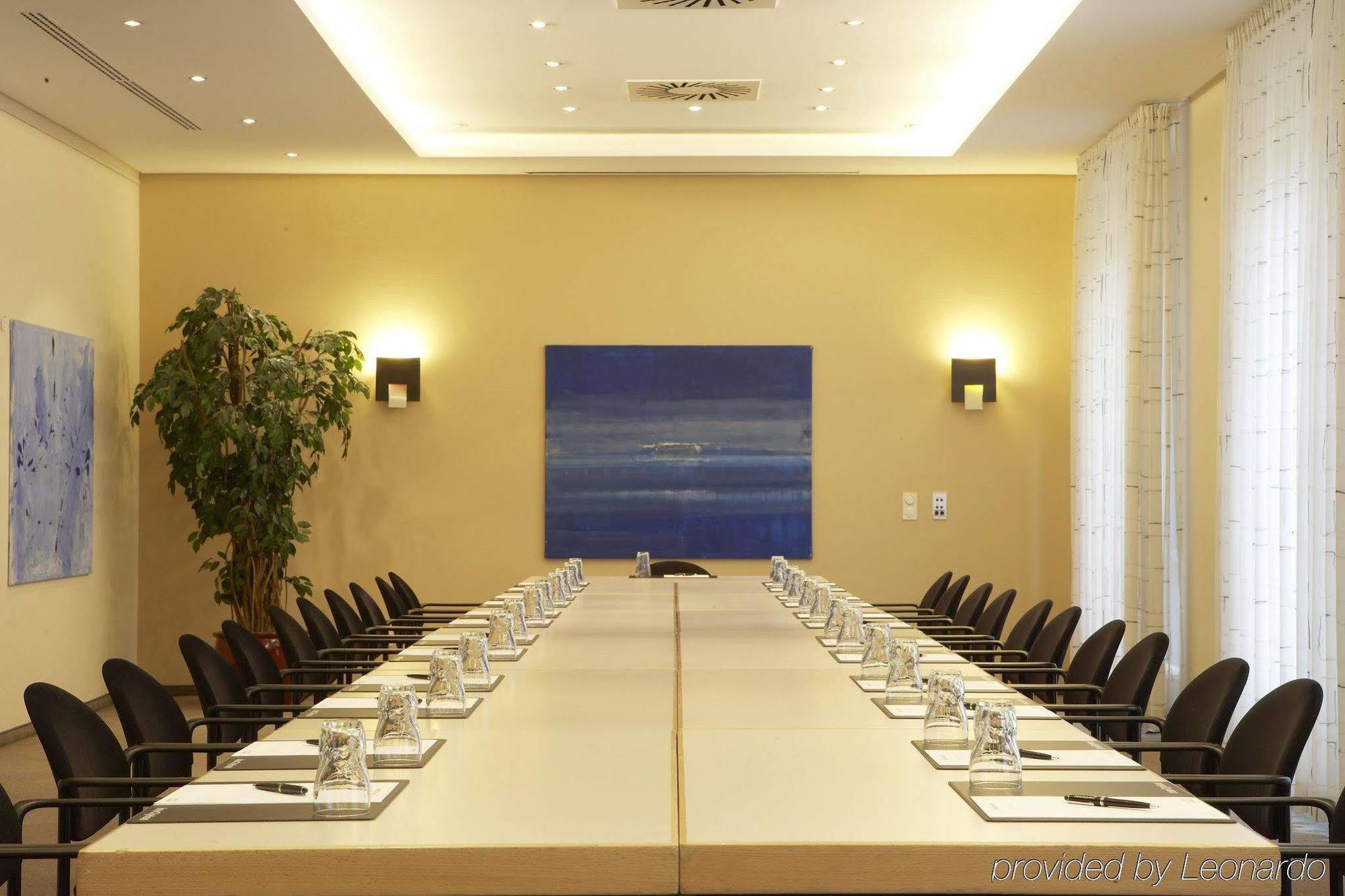 Hotel Intercityhotel 3*