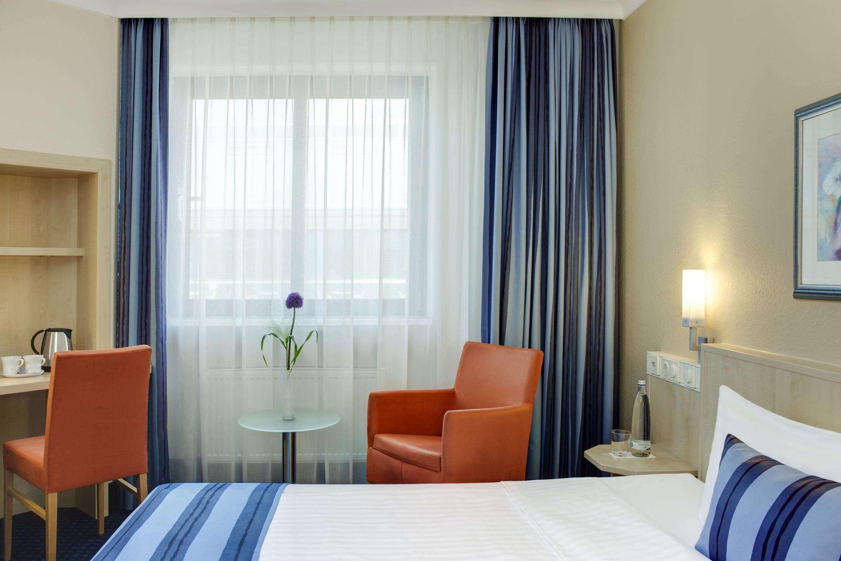 Intercityhotel 3*