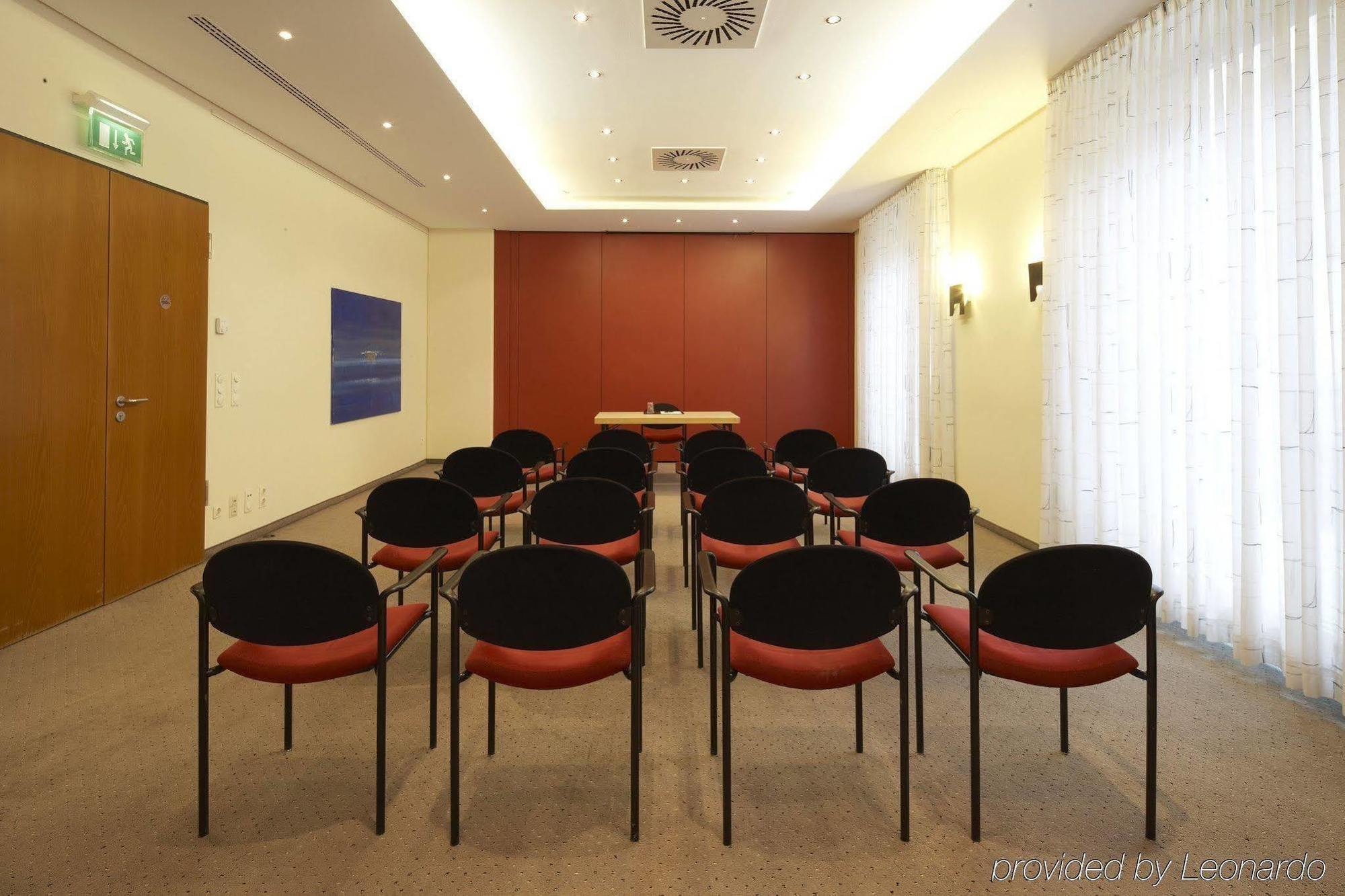 Hotel Intercityhotel 3*